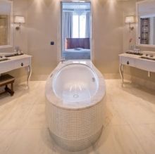 Gaisbauer Inneneinrichtung Waschtische Park Hayatt Wien Badewanne